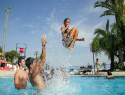 Skip-the-Line Tickets to Illa Fantasia Water Park